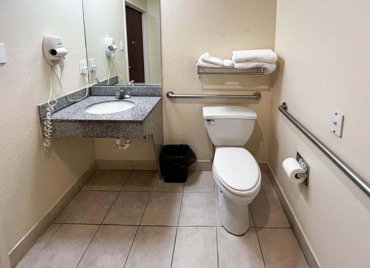 Executive Inn & Suites Breaux Bridge, La Exterior foto